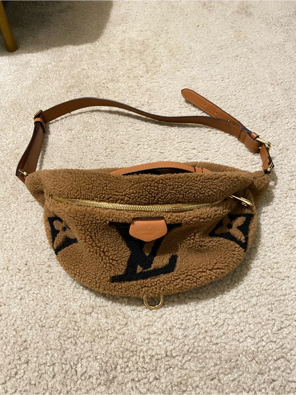 Teddy luxury style crossbody bumbag
